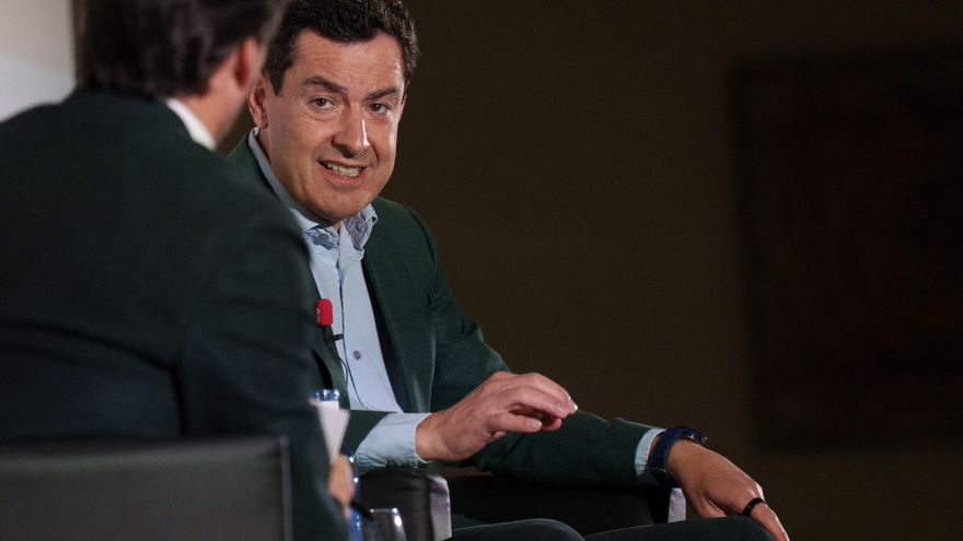 Moreno ofrece a Vox pactos puntuales y les avisa de las "dificultades" que tendrían dentro del Gobierno andaluz por su falta de experiencia