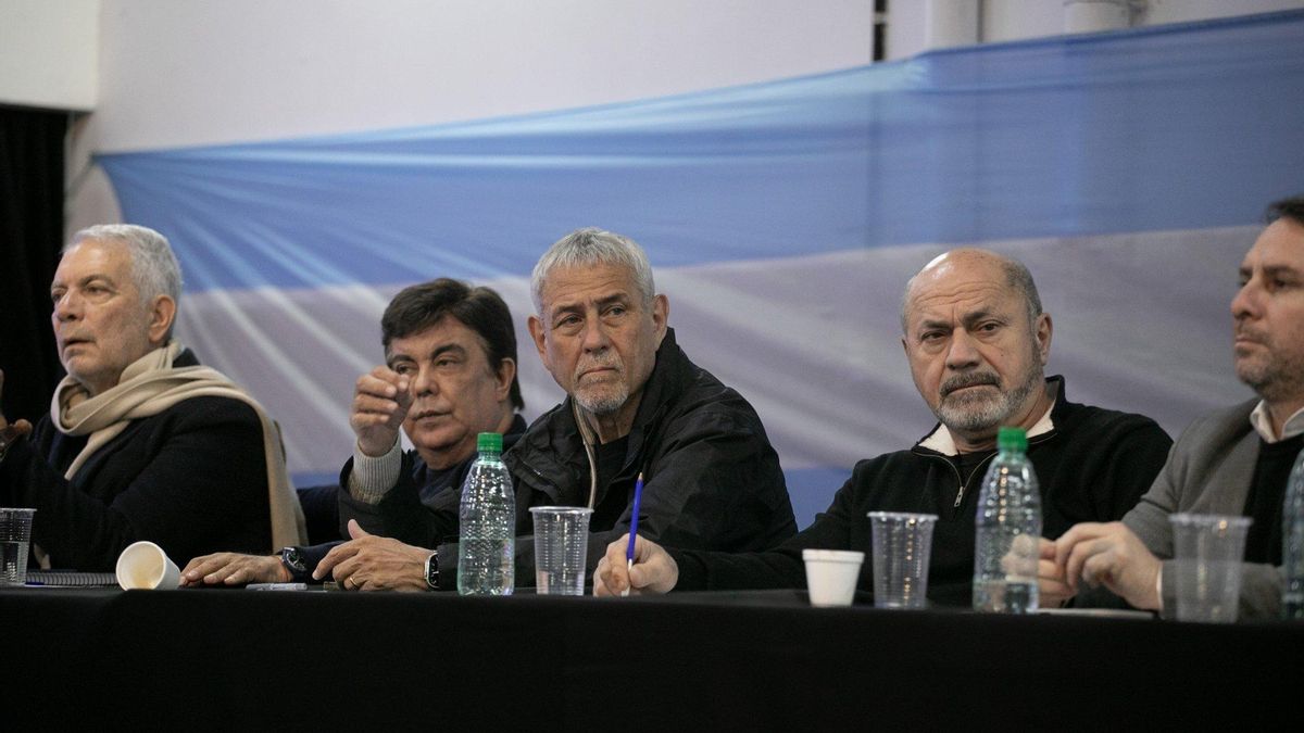 Jorge Ferraresi junto a Julio Alak, Mario Secco y Fernando Espinoza