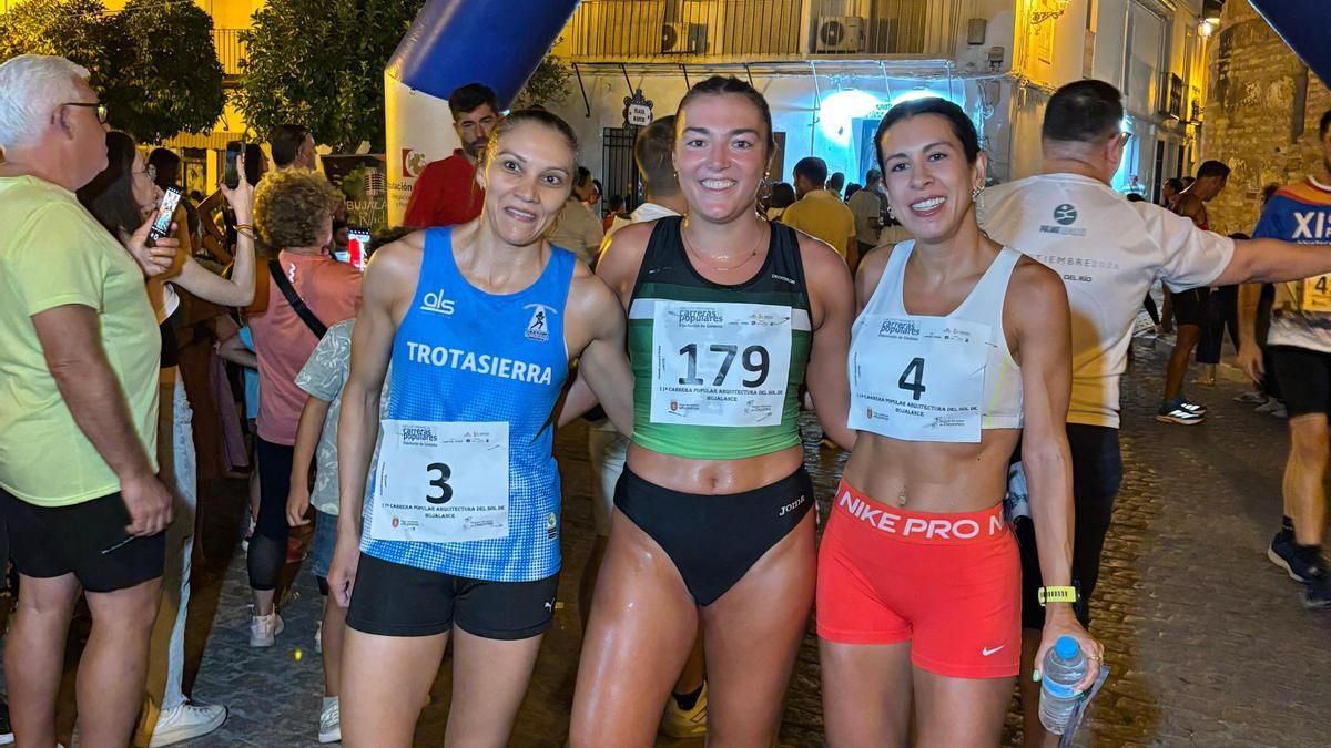 Podio femenino en la XI Carrera Popular de Bujalance