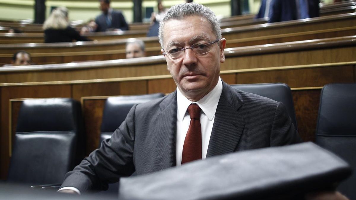 La oposición pide al Gobierno que retire la Ley de Tasas Judiciales como ha hecho con su reforma del aborto