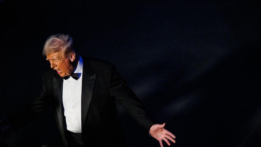 Trump presiona a su fiscal general para que persiga a sus rivales políticos mientras entierra el caso del soborno a su 'zar' de fronteras