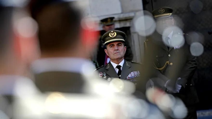 'El arte de mandar bien', por Gan Pampols: el libro y los tuits de un teniente general que será vicepresidente de Mazón