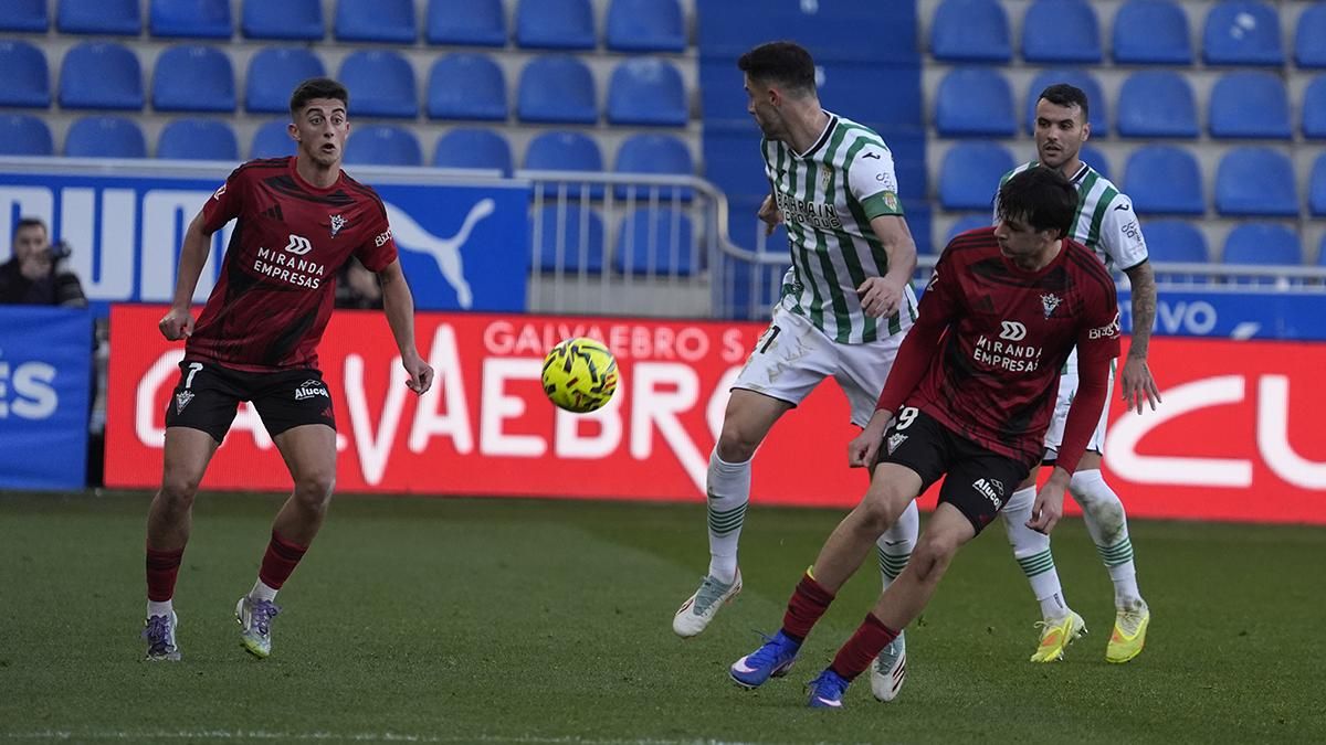 Las imágenes del CD Mirandés - Córdoba CF