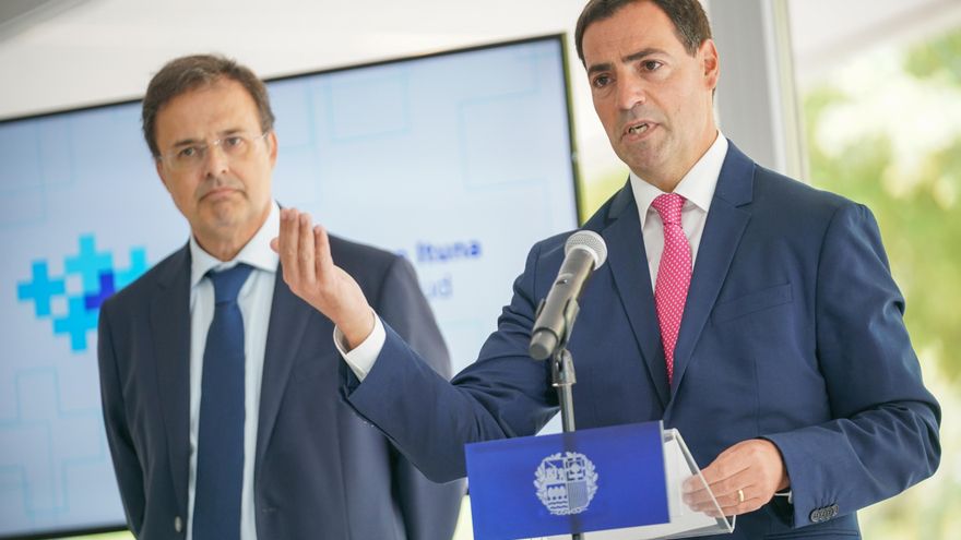 La directora de Recursos Humanos de Osakidetza, Luisa Larrauri, deja su puesto a Josune Retegi