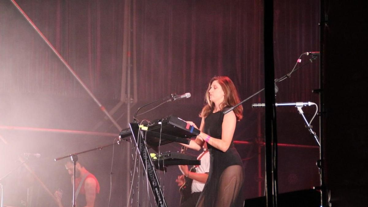 Imagen de la actuación de Niña Polaca durante el Festival Beat de Toledo
