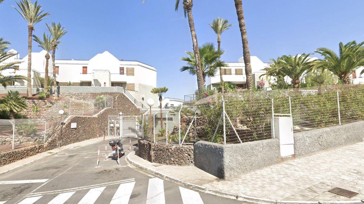 Apartamentos donde fueron encontrados los cuerpos sin vida de los dos jóvenes.