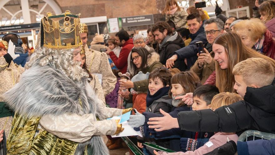El paso de los Reyes Magos por Euskadi, en imágenes