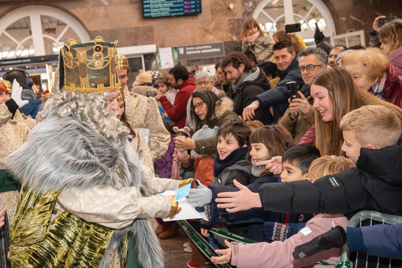 El paso de los Reyes Magos por Euskadi, en imágenes