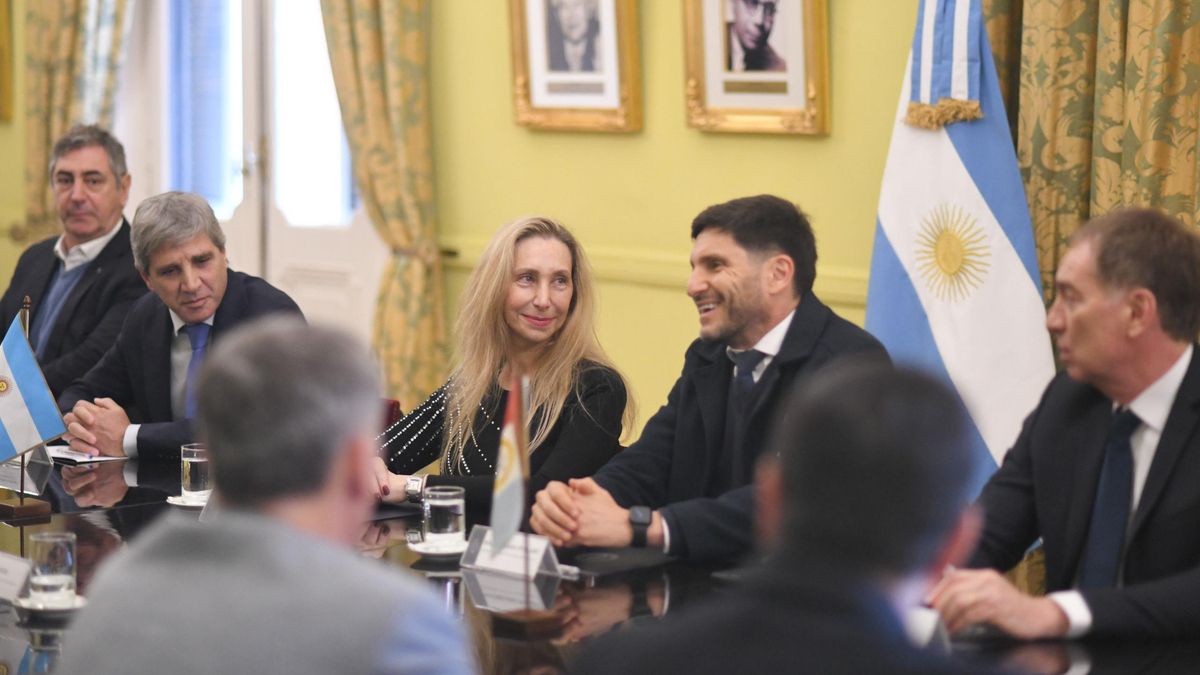 Karina Milei y Maximiliano Pullaro.