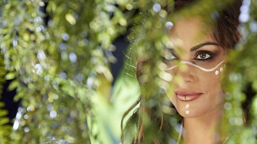 Lara Álvarez, en una imagen promocional de 'Supervivientes 2022'