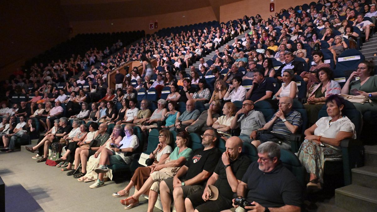 El público durante las mesas del FIC en el auditorio Pilar Bardem