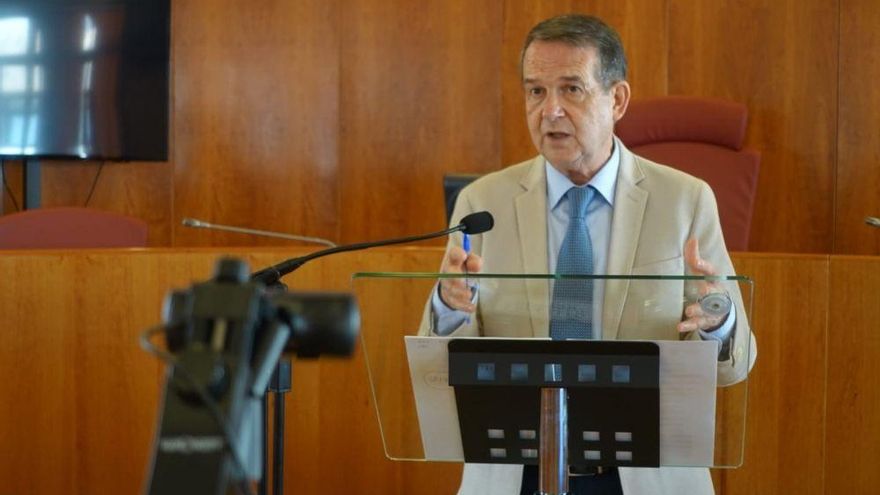 El presidente de la Federación Española de Municipios y Provincias (FEMP), Abel Caballero.