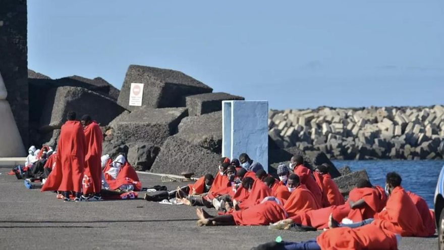 Morir después del cayuco: un informe advierte carencias en la asistencia sanitaria a los migrantes en Canarias