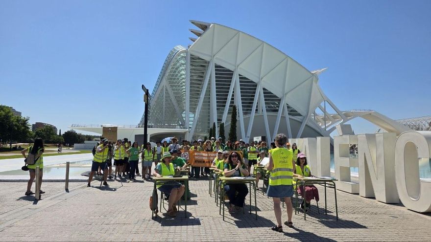 El Gobierno valenciano convoca la mesa de negociación el domingo a las 18:00 horas a raíz de la presión de los sindicatos docentes