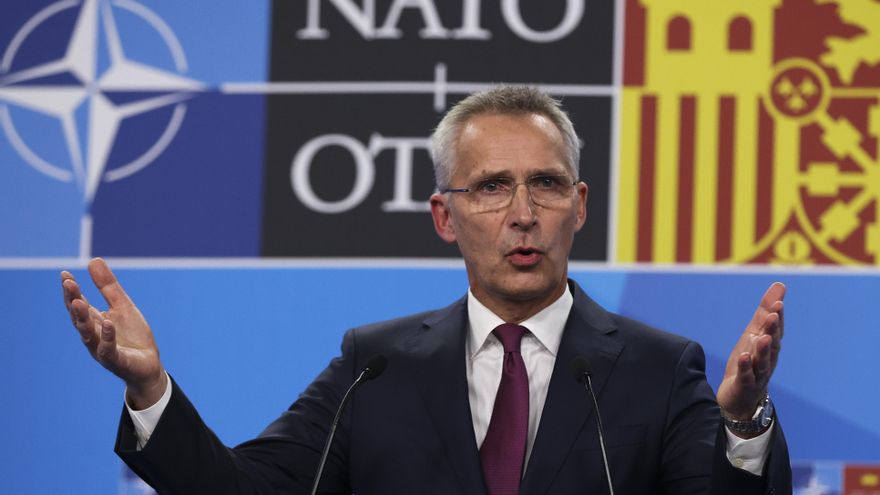 Foto de archivo del 28 de junio de 2022 del secretario general de la OTAN, Jens Stoltenberg, tras la firma de un acuerdo para desbloquear el veto turco al acceso de Finlandia y Suecia a la OTAN. EFE/Kiko Huesca