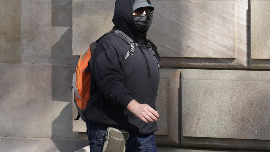 La Audiencia de Barcelona da 10 días al pederasta de los Maristas para entrar en prisión