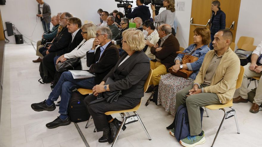 Rebajas de penas, una absolución y críticas de la defensa a la Fiscalía en el inicio del juicio por el caso Fundescan