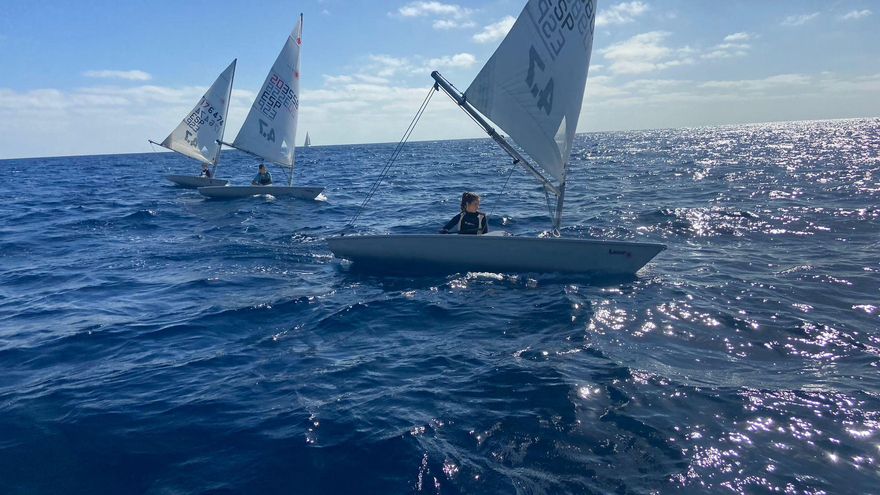 Fin de semana de tecnificación para los regatistas de ILCA4