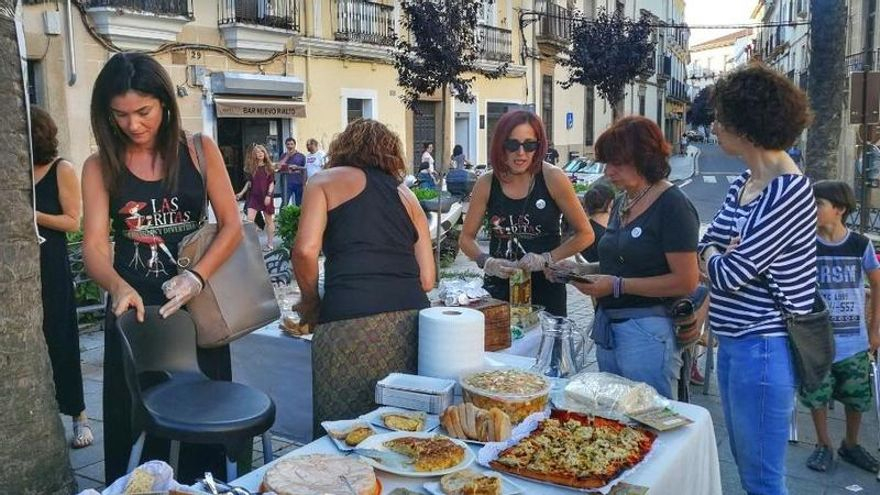 'Las Ritas' celebran una nueva cita solidaria en Cáceres: cuando la diversión se convierte en compromiso social