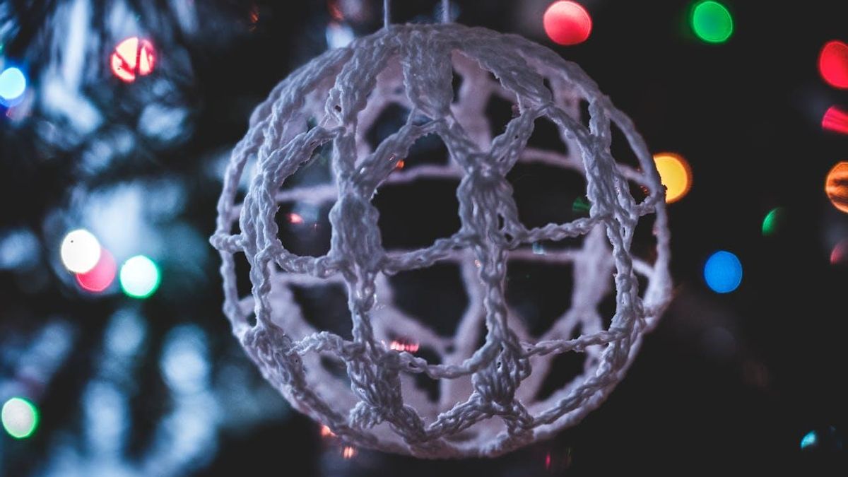 Cómo hacer bolas de Navidad personalizadas para decorar tu árbol en casa