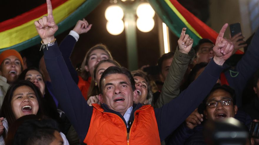 La izquierda pierde las elecciones en Bolivia por primera vez en 20 años y dos candidatos conservadores irán a segunda vuelta