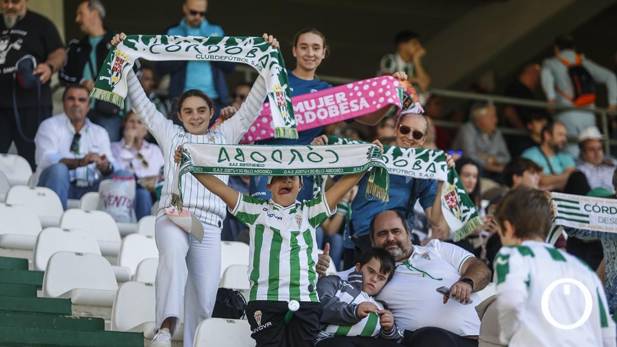 Grada Blanquiverde del Córdoba CF - CD Castellón