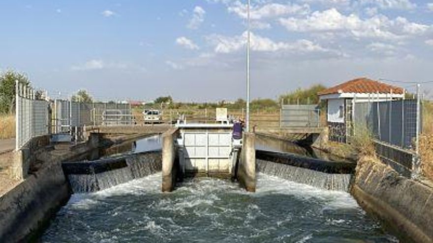 Regantes del Guadiana acusan a otros de haber gastado más de la cuenta durante años