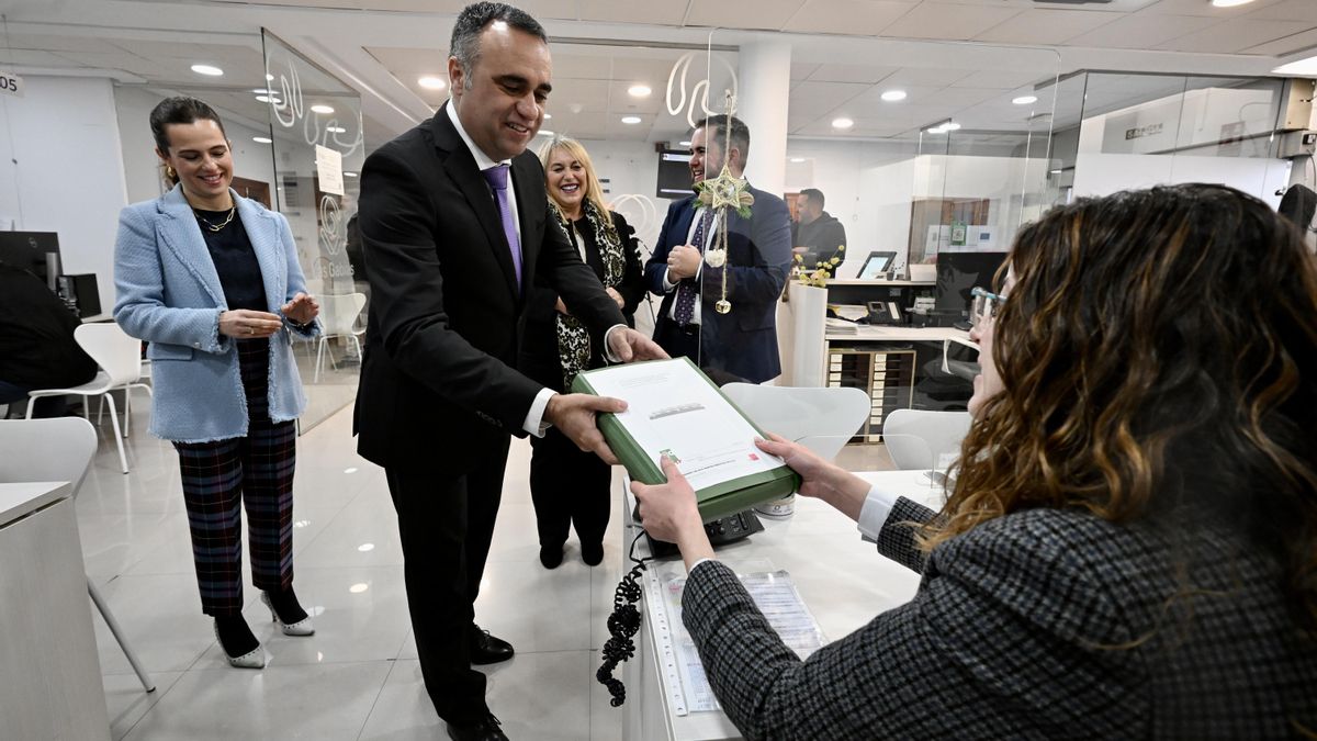 La Diputación de Granada reduce los fondos para cooperación mientras sube las ayudas al toreo: “Nos están ahogando”