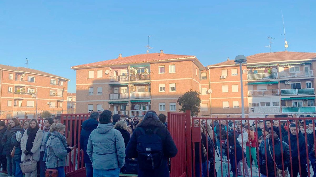 La agresión al director de un colegio toledano activa una investigación interna, mientras el centro denuncia "desamparo"