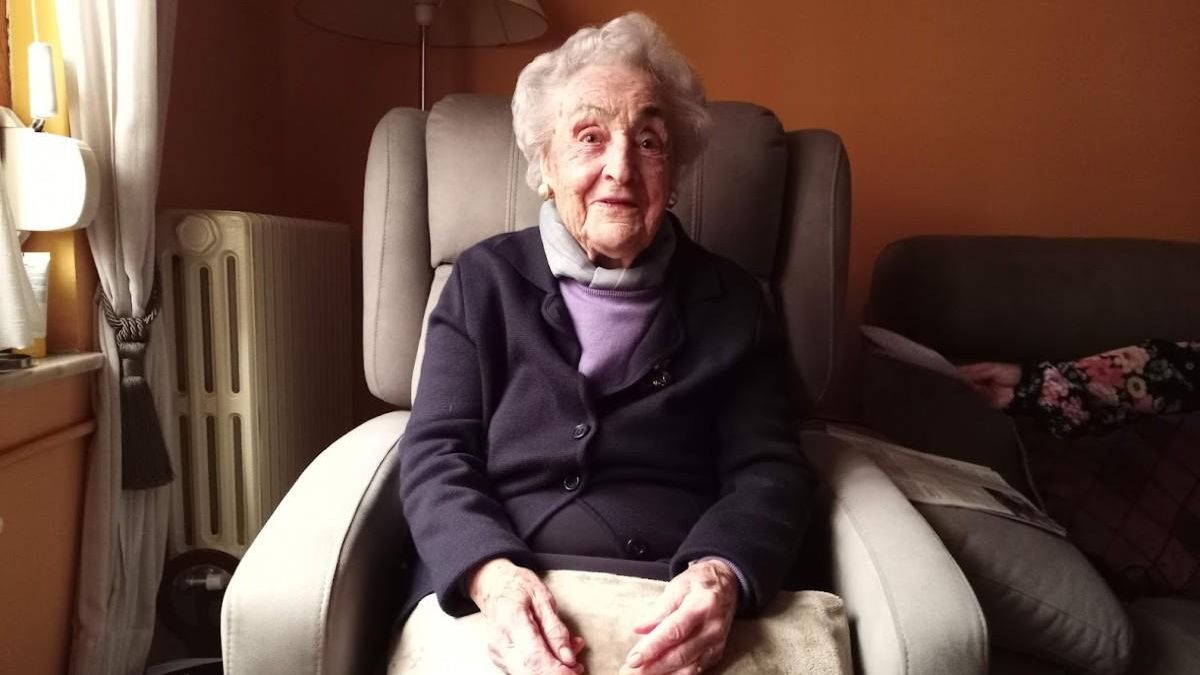 Josefa González Rodríguez cuando cumplió 103 años en Robles de Laciana.