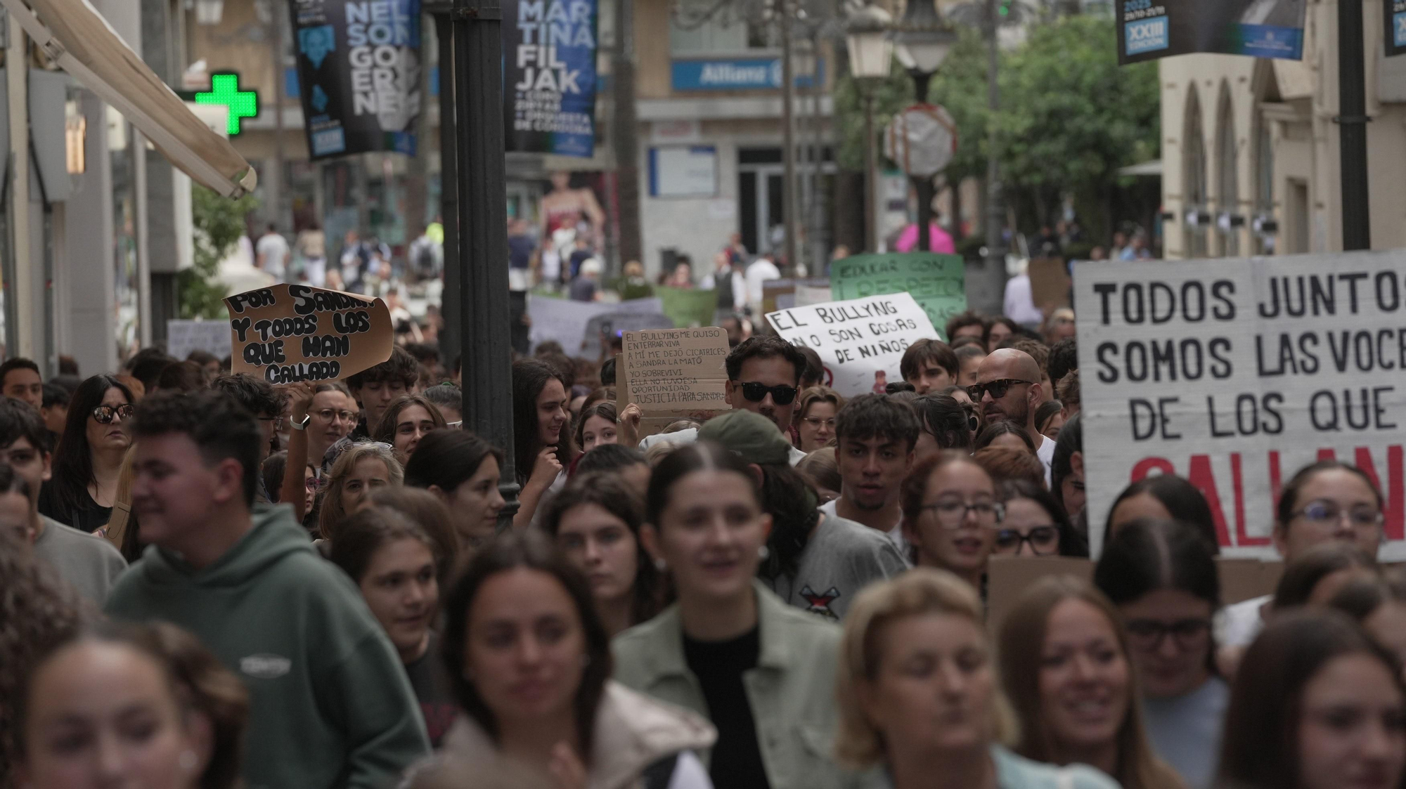 Manifestación de estudiantes contra el bullying