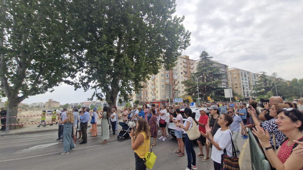 Los vecinos de Huesca se rebelan contra un ‘arboricidio’: “No estamos para perder árboles de 100 años”