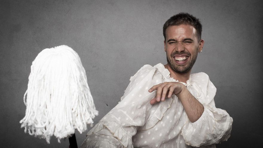 Teatro contra el olvido: la obra de un nieto para transformar la depresión de su abuela en un homenaje a los mayores