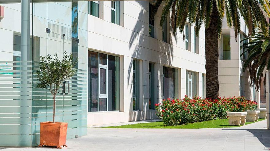 Siete usuarios de la residencia Arjona Valera de Priego no se han vacunado al oponerse sus familias