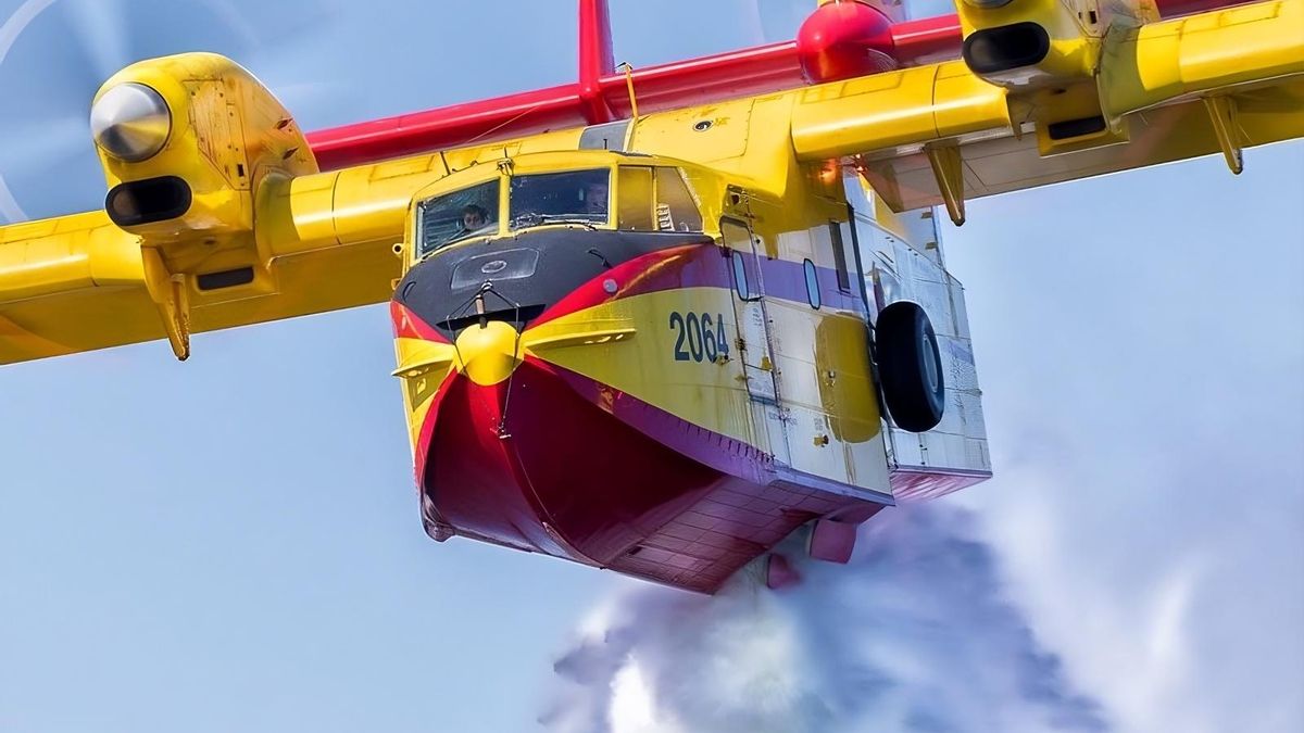 Dos hidroaviones sobrevuelan Canarias este sábado para preparar la campaña contra incendios forestales