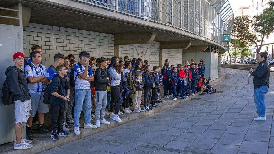 Escolares de Vilaflor de Chasna en la duodécima sesión del proyecto ‘CD Tenerife: Seña de identidad’