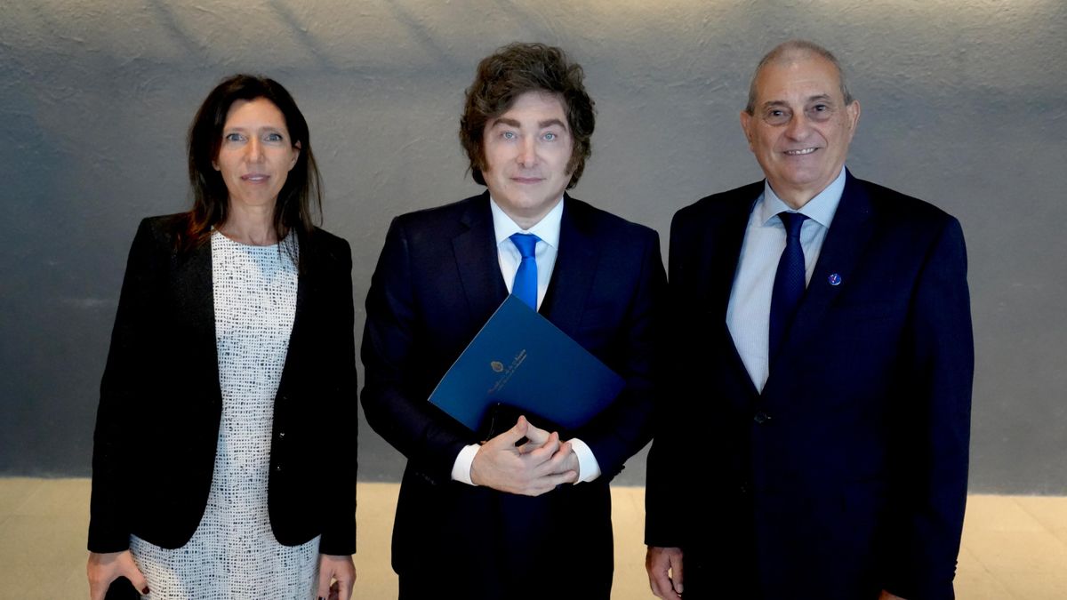 Mariana Schoua, Javier Milei y Alejandro Díaz.