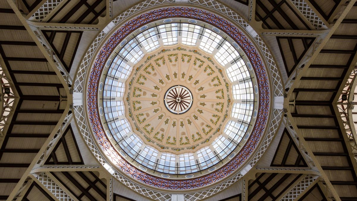 Por qué lo llaman 'la catedral de la gastronomía': el mercado de estilo modernista que es Bien de Interés Cultural