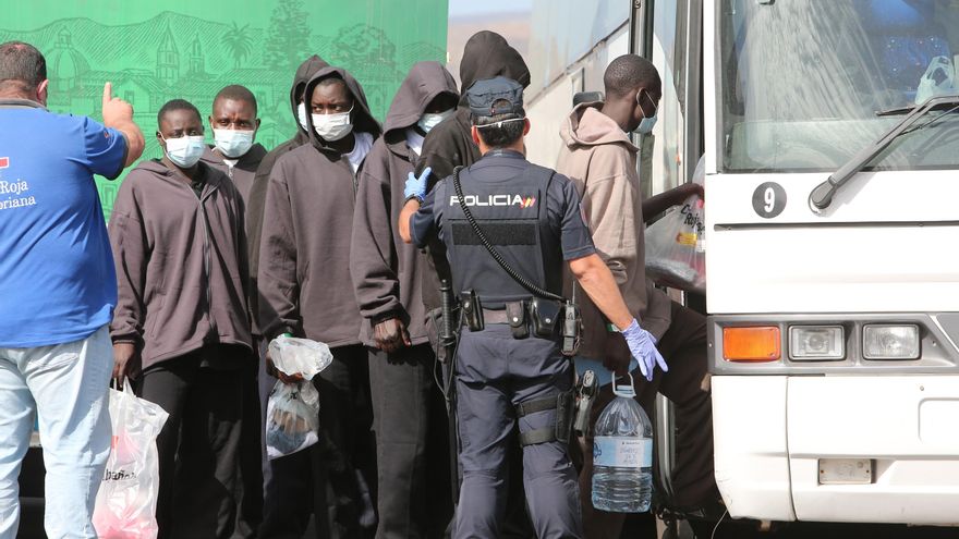 La Unión Europea estudia impulsar nuevas ayudas a España para dar respuesta a la crisis migratoria