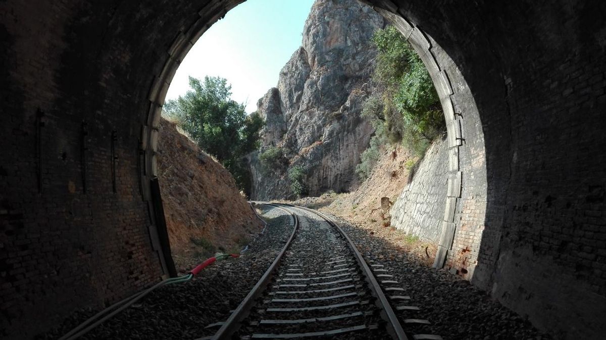 Curva segundo tunel Puentequebrada, dirección Granada