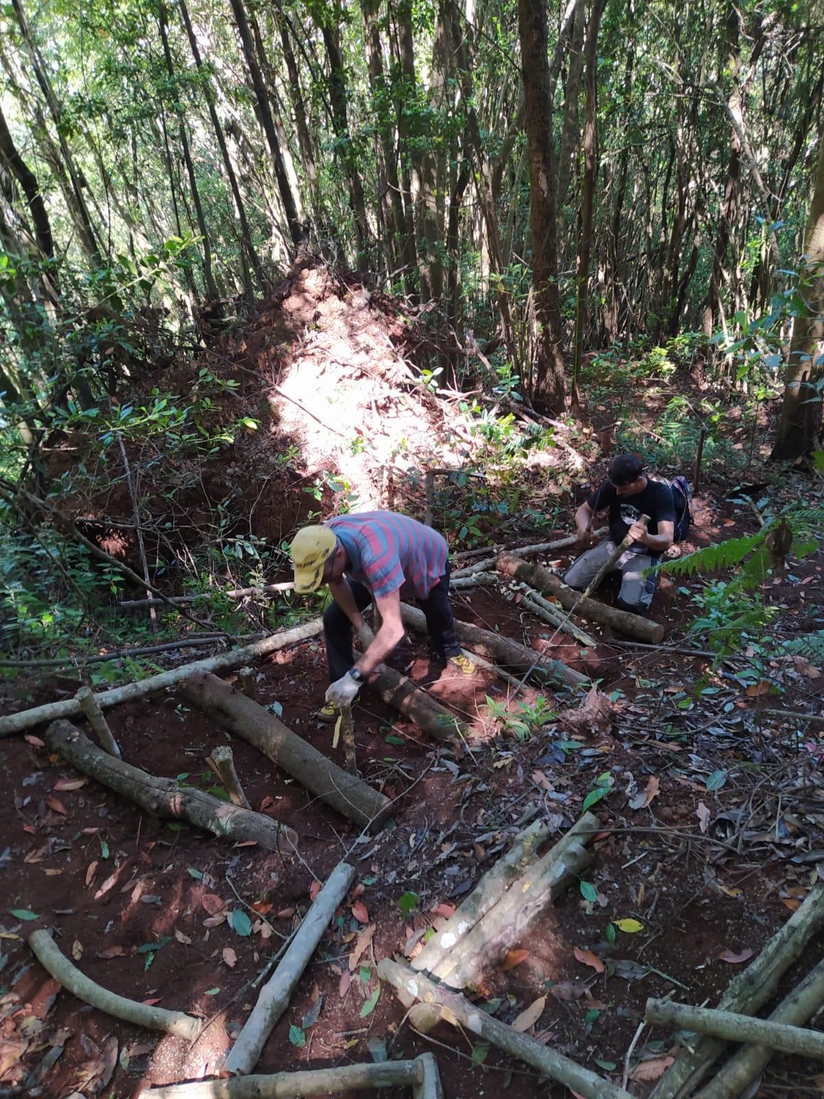 Trabajos de recuperación del camino.