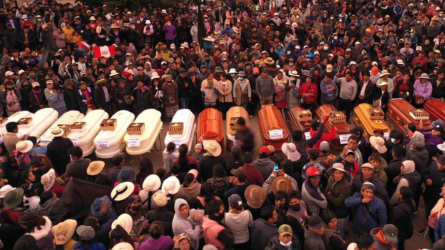 La Fiscalía de Perú abrió una investigación contra Dina Boluarte y su Gobierno por genocidio tras las muertes en las protestas