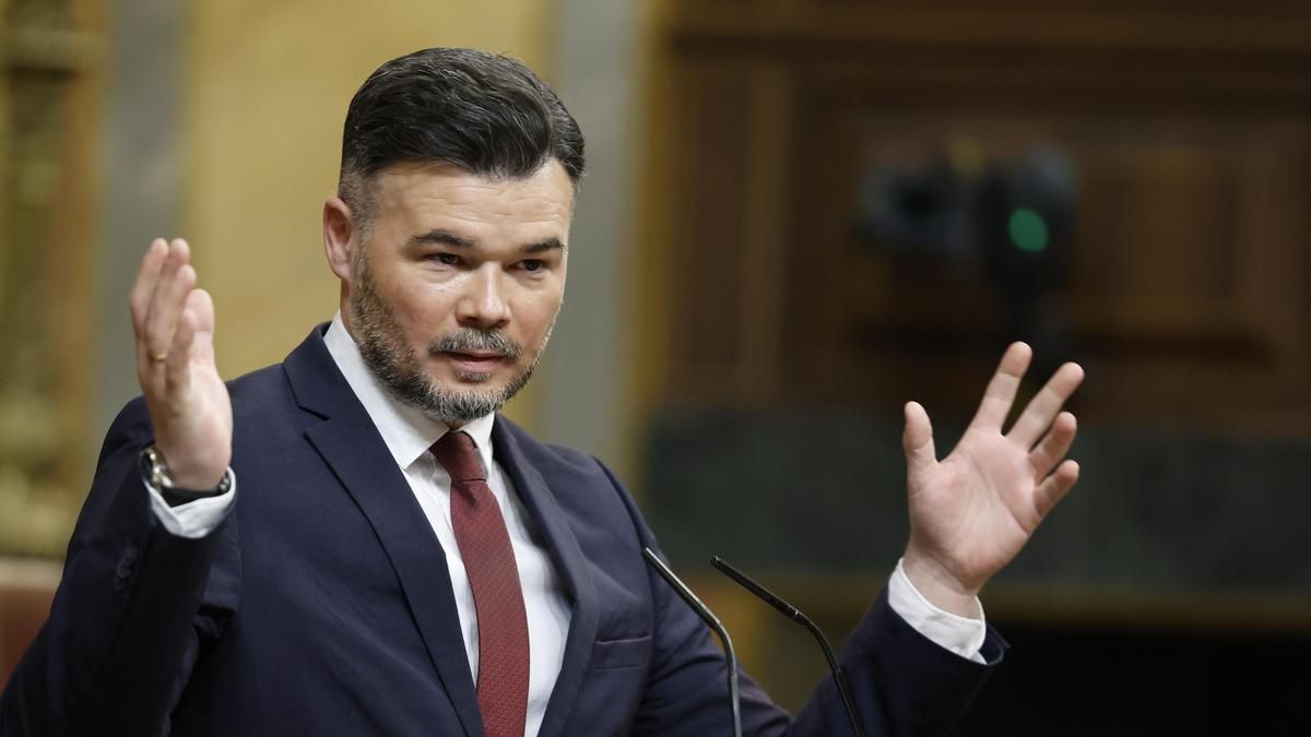 Rufián, antes de su acto con Montero: "Sería un desgraciado si dejara ERC, estaré hasta que me echen"