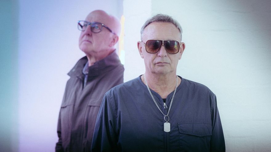 Cabaret Voltaire, la banda que vio venir la hipervigilancia, el control y la manipulación tecnológica