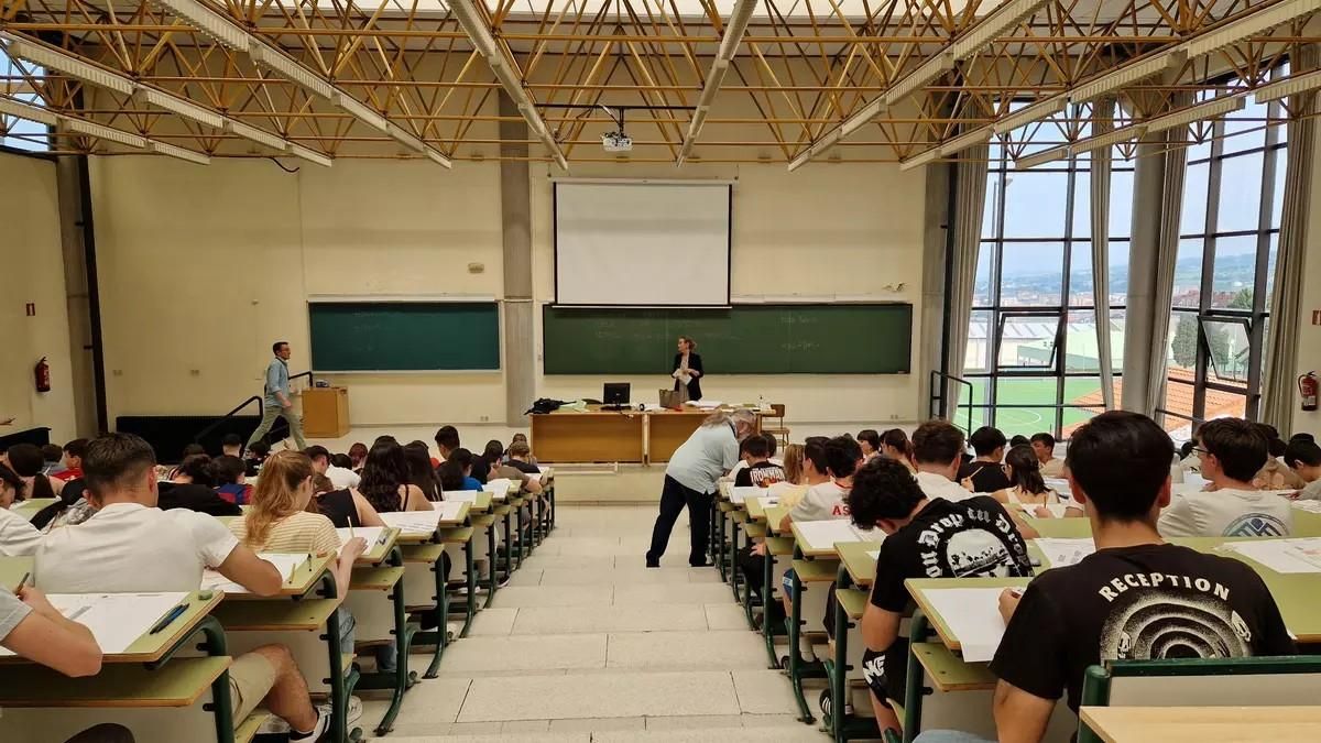 La Universidad de Oviedo utilizará inhibidores en la PAU a la que están convocados 5.157 estudiantes en junio