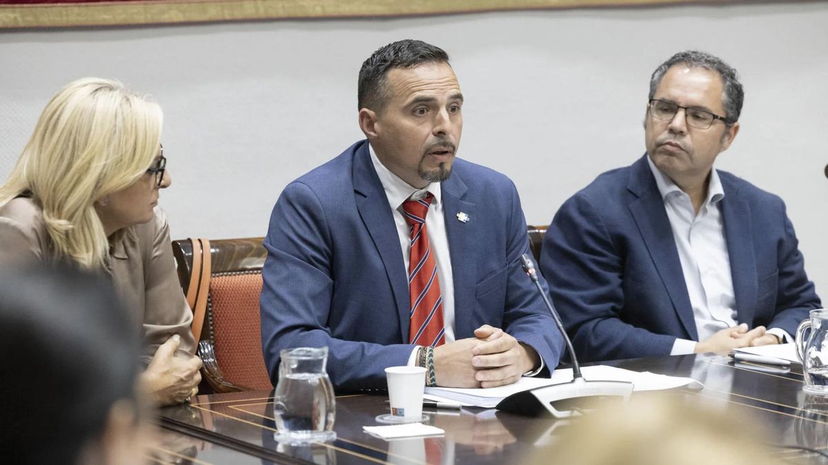 El director del SCS aún no ha declarado su patrimonio casi tres meses después de acceder al cargo