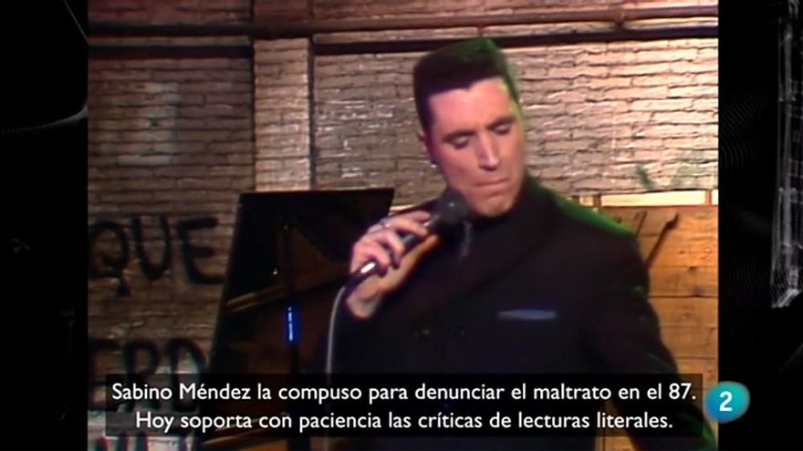 El rótulo de 'Cachitos' sobre "La mataré" de Loquillo