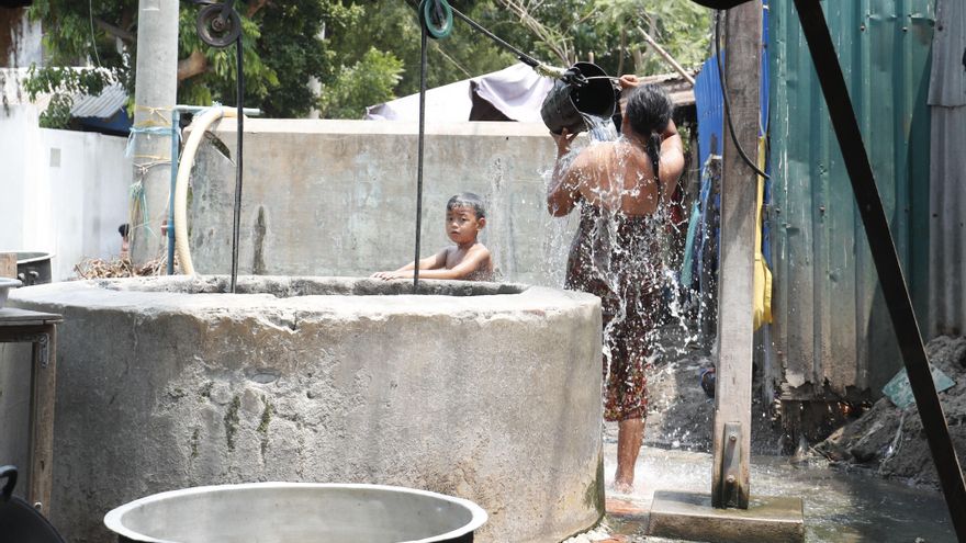 Cruz Roja: Decenas de miles de birmanos duermen en las calles un mes después del terremoto
