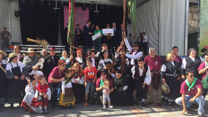 Entrega de premios pendones 2016