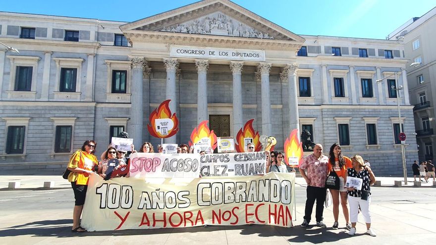 Vecinos de tres edificios de Madrid denuncian en el Congreso las presiones de una familia de rentistas para echarles